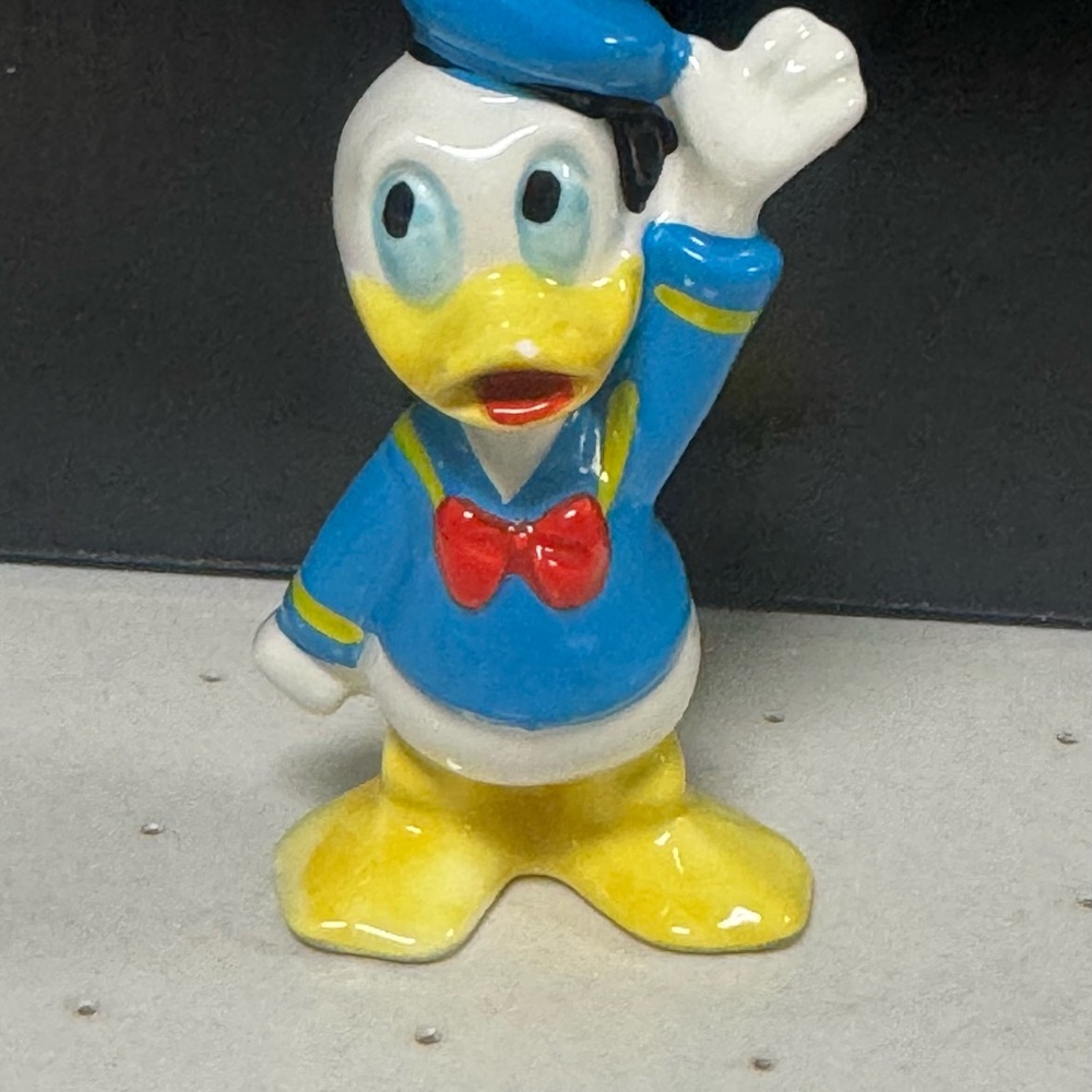 Vintage Donald Duck Ceramic Figurine